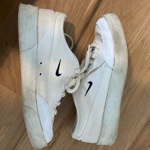 VINTAGE NIKE sneakers